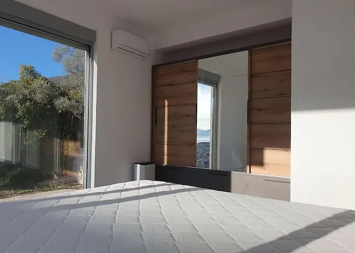 Beautiful Apartment In Tivat